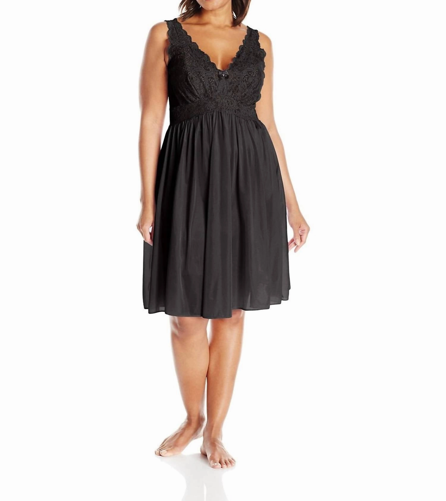 StainResistant Coating Fade Resistant Dye 40" Silhouette Lace Bodice Sleeveless Waltz Gown In Black