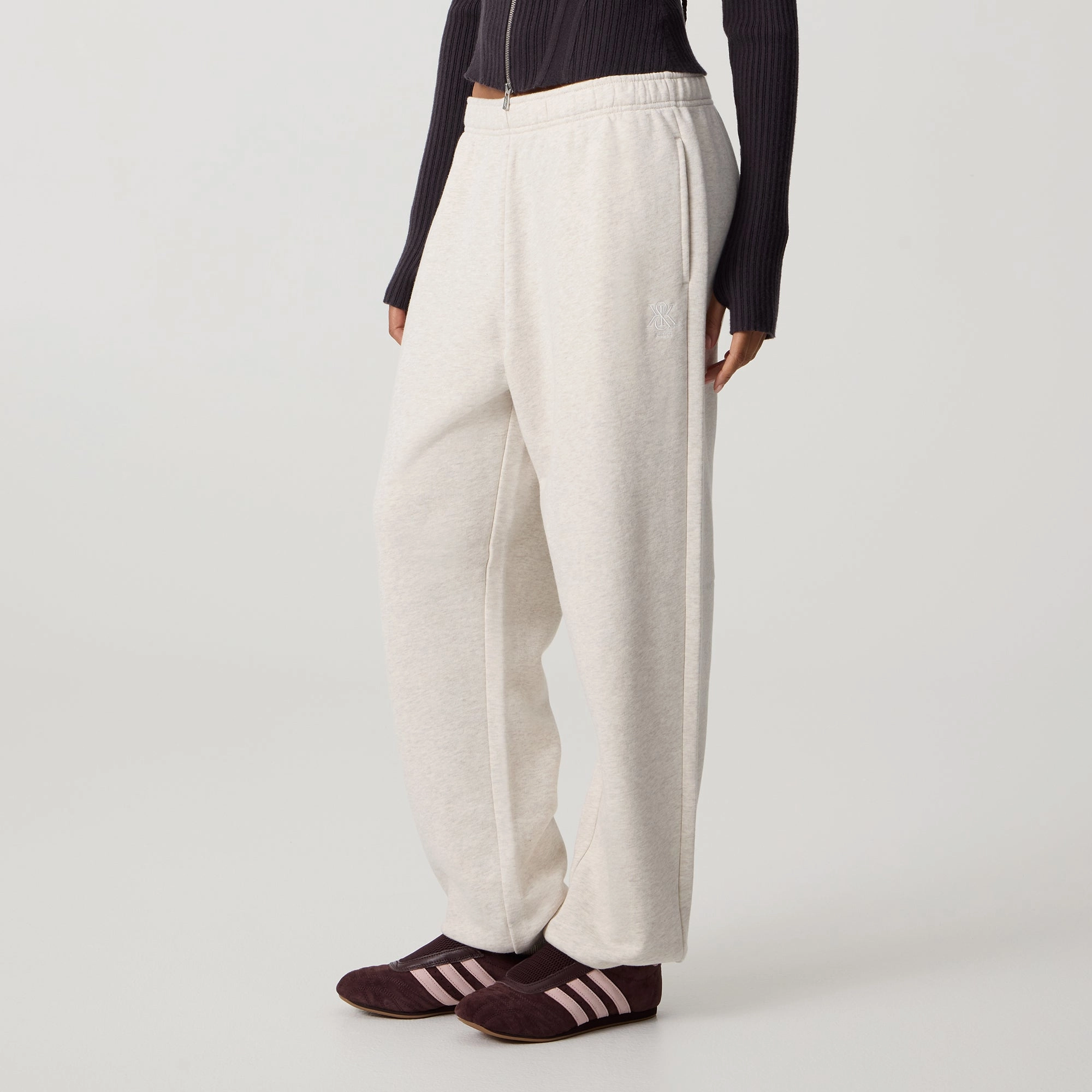 Kith Women Chelsea III Crest Sweatpant - Sandy Heather Casual Must-Have