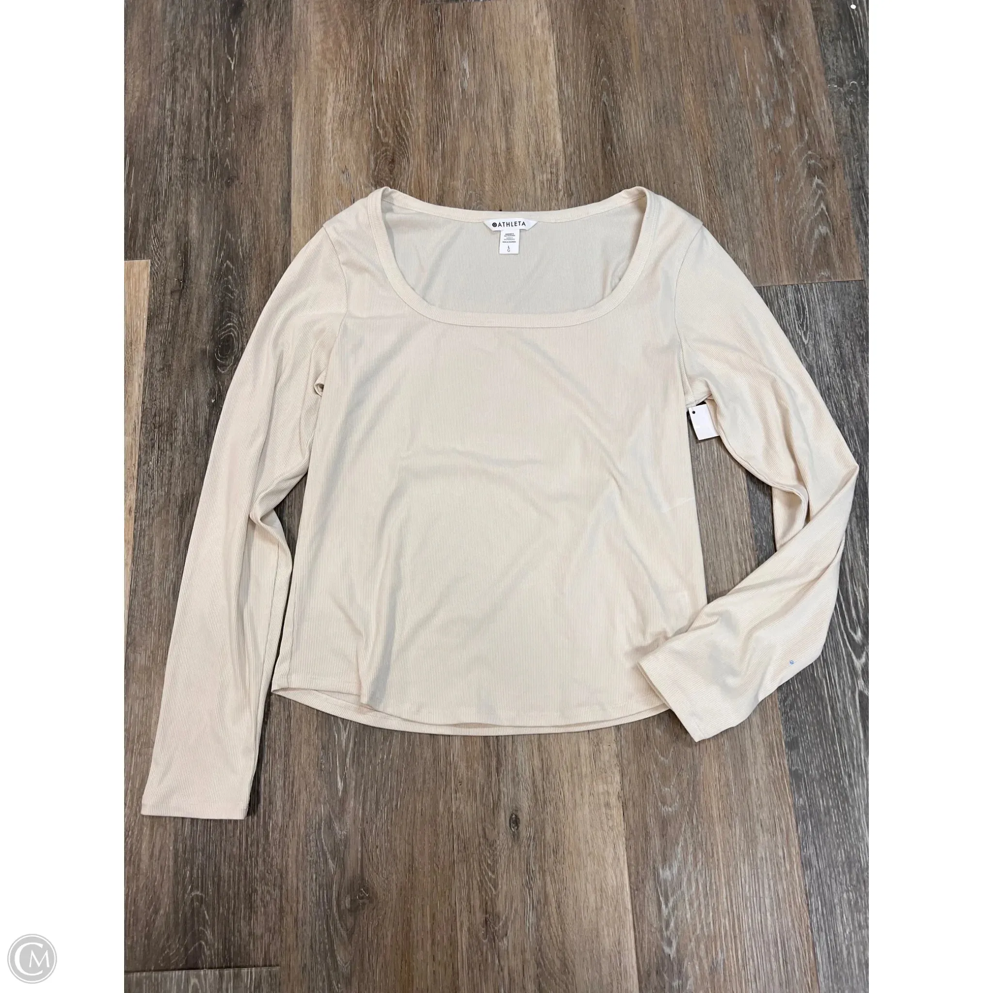 Athletic Top Long Sleeve Collar By Athleta In Cream, Size: L FadeResistant Finish V-neck Blouse