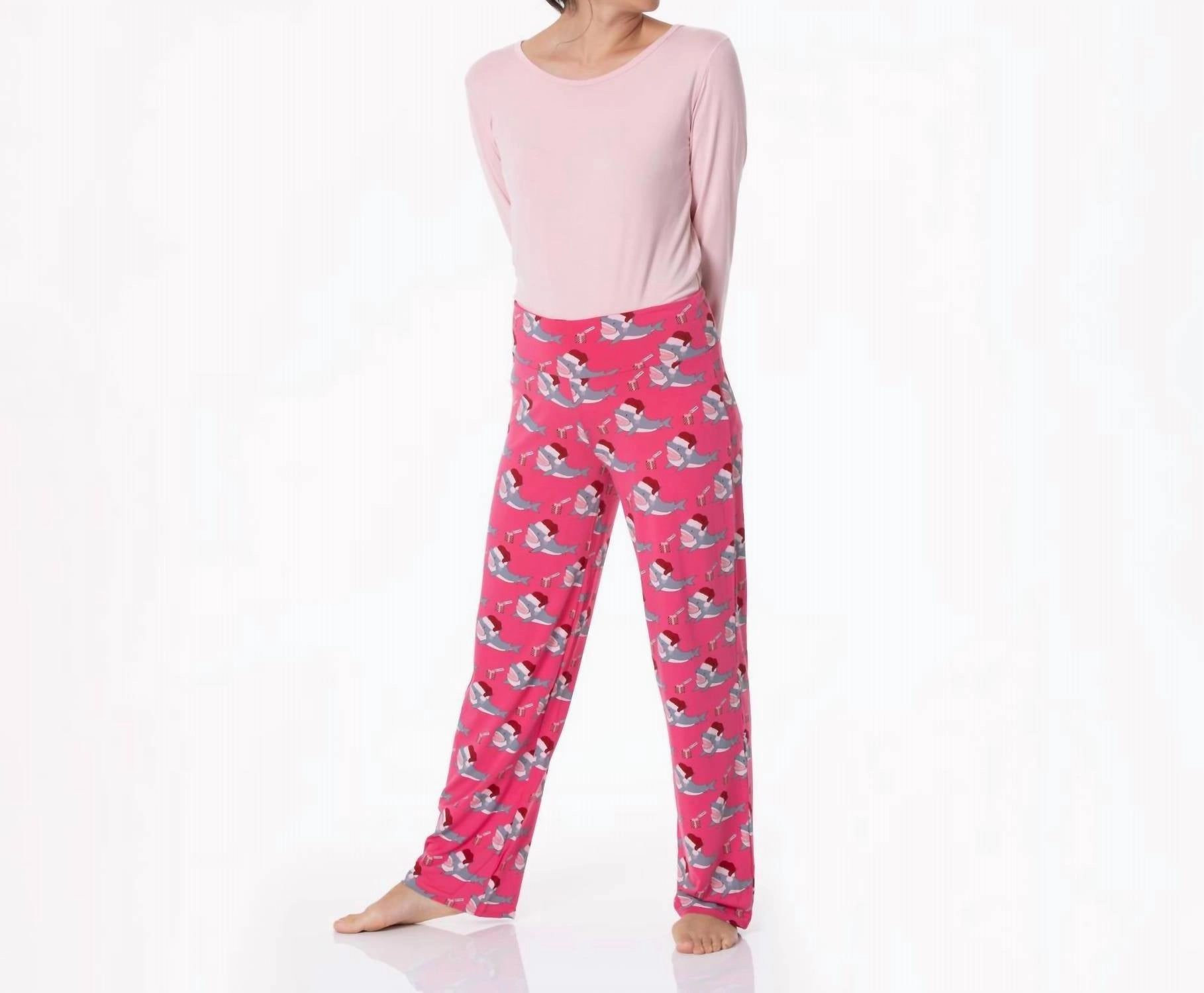 Durable Reinforced Edges High Neckline Long Sleeve Tee & Pajama Pants Set In Winter Rose Holiday Sharks