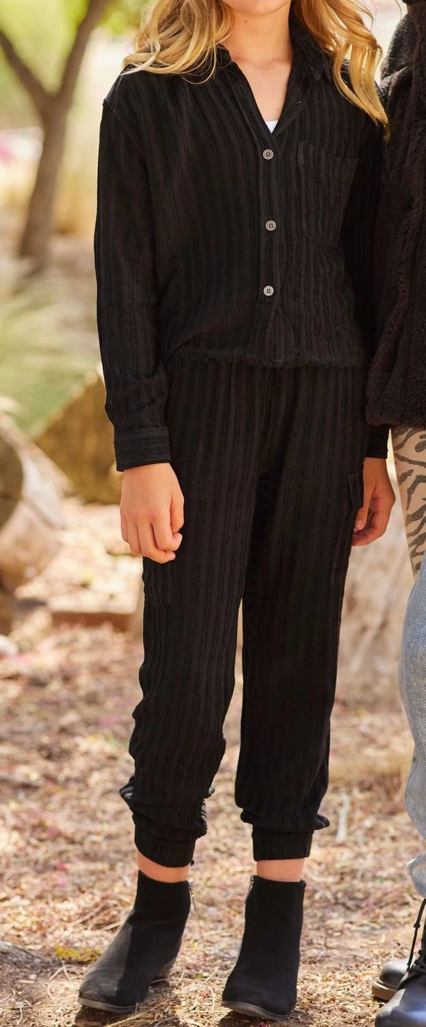Chilly Day Layers Bleach Cargo Joggers In Black