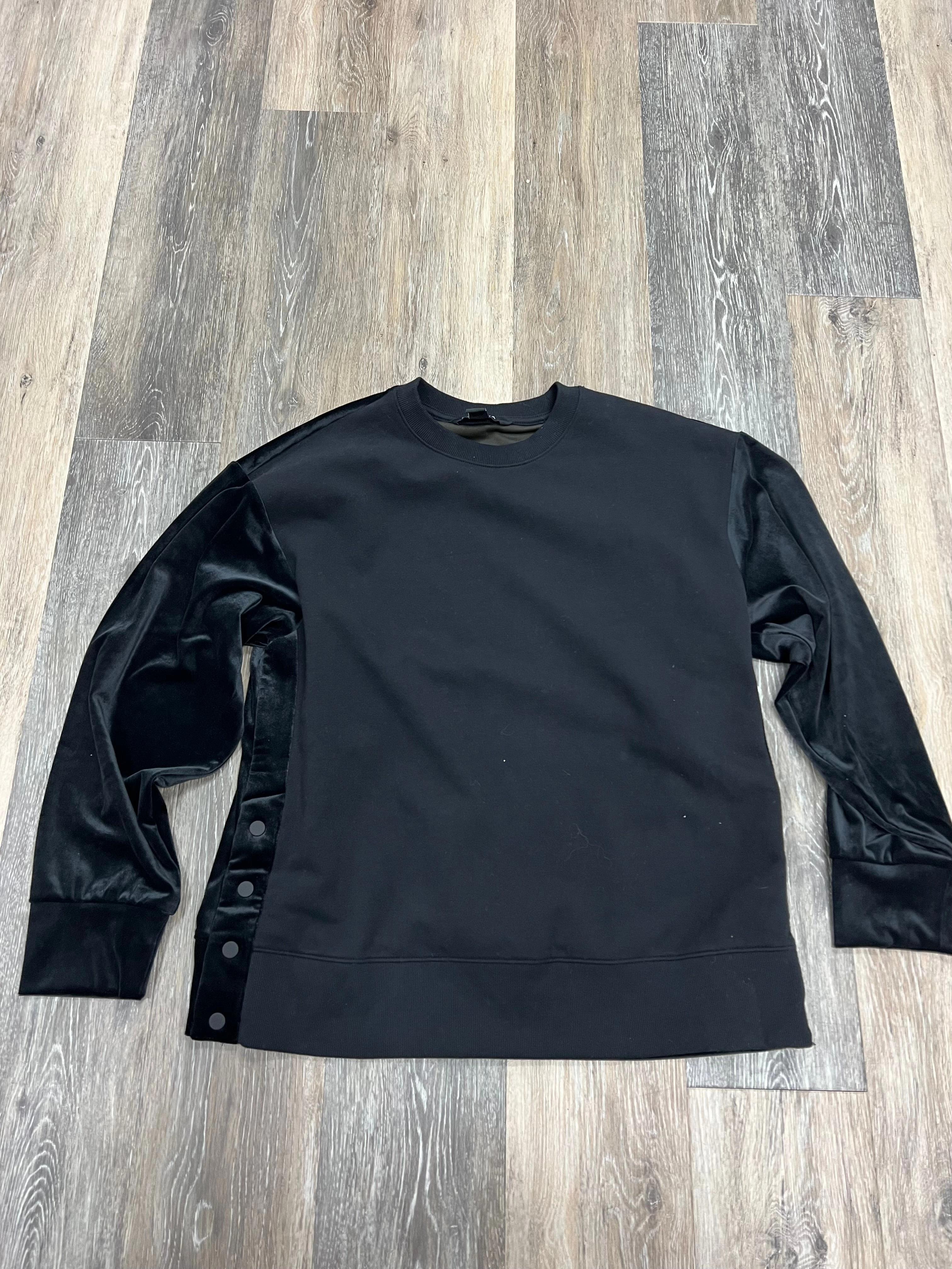 Athletic Sweatshirt Crewneck By Athleta  Size: M Sporty Tee Recycled Polyester Material