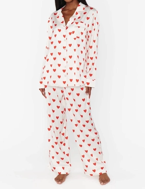 Plush Terry Cloth Non Restrictive Design Classic Pajama Set In Queen Of Hearts