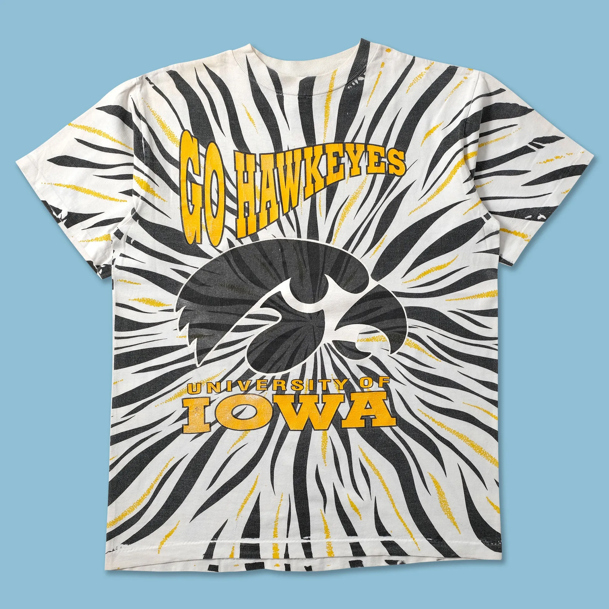 Fashionable Fit Sporty Top Vintage Iowa Hawkeyes T-Shirt Large