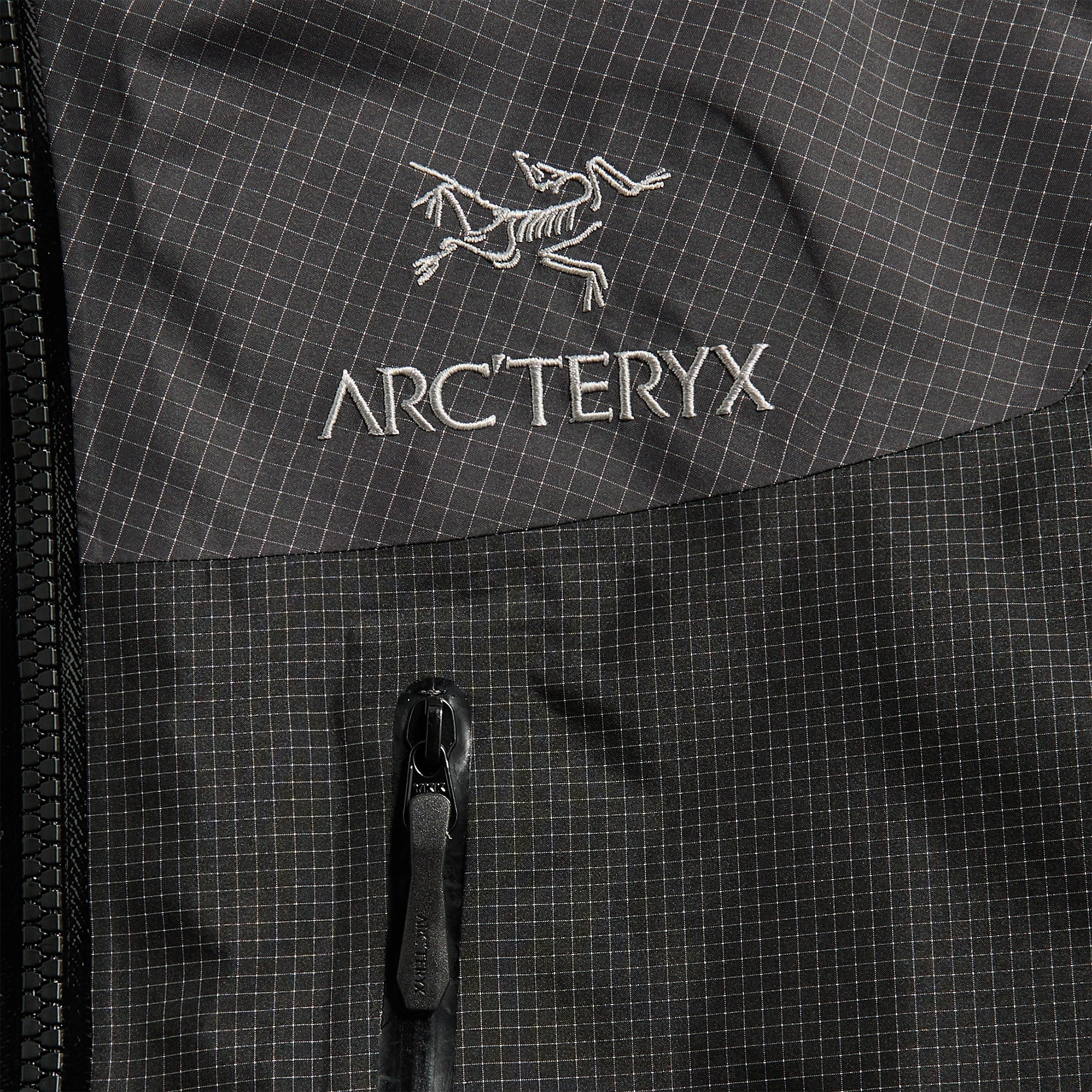 WaterRepellent Finish RibbedKnitCollar Arc'teryx Alpha Jacket - Graphite / Black