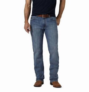 Daily Clothing Weekend Style Outdoor Adventure Men's 20X Competition Active-Flex Slim-Fit Overcast Jean In Medium Blue