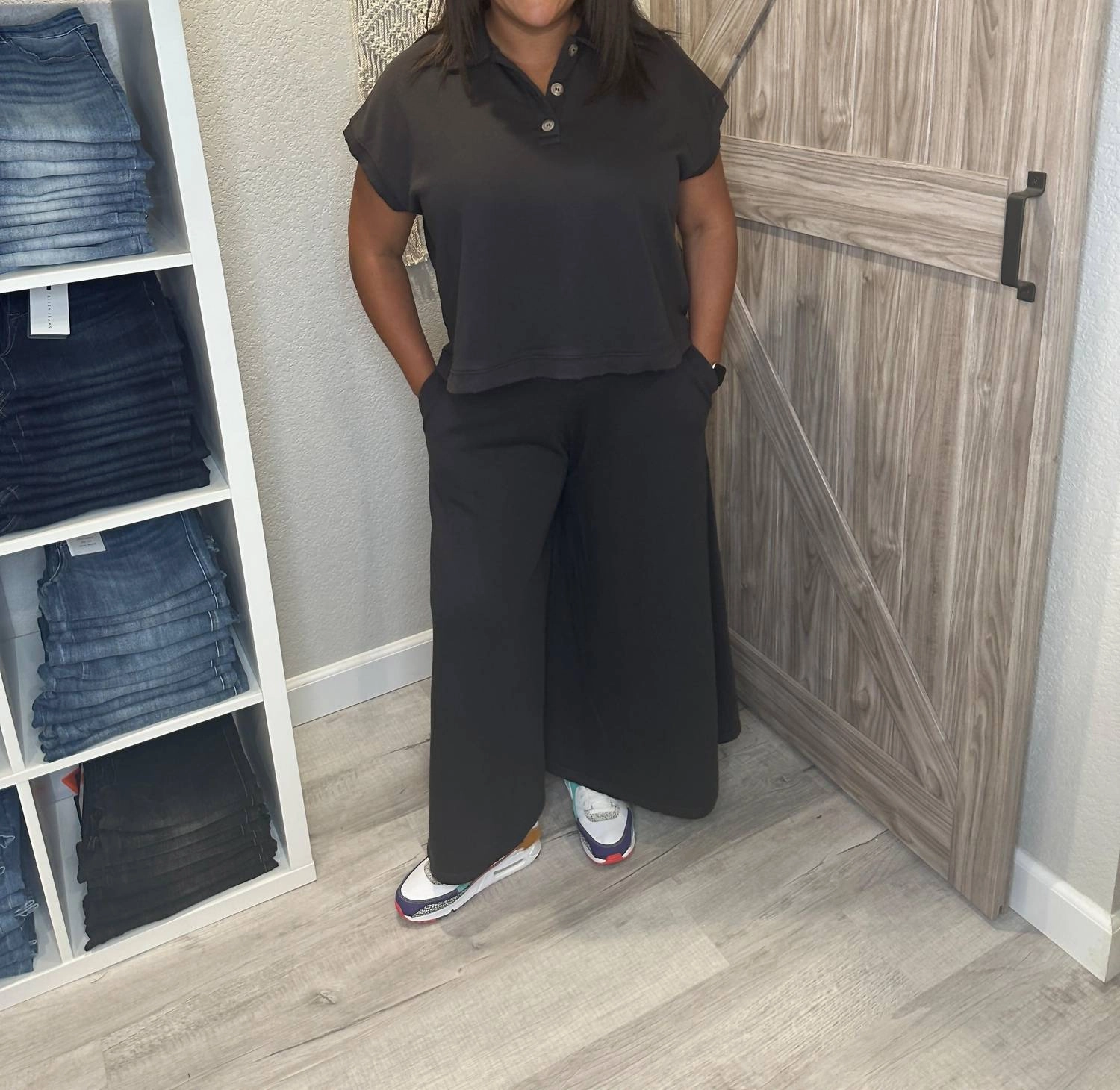 Moisture Wicking Fabric Reinforced Edges Distressed Top And Wide Leg Pants Matching Set In Faded Black
