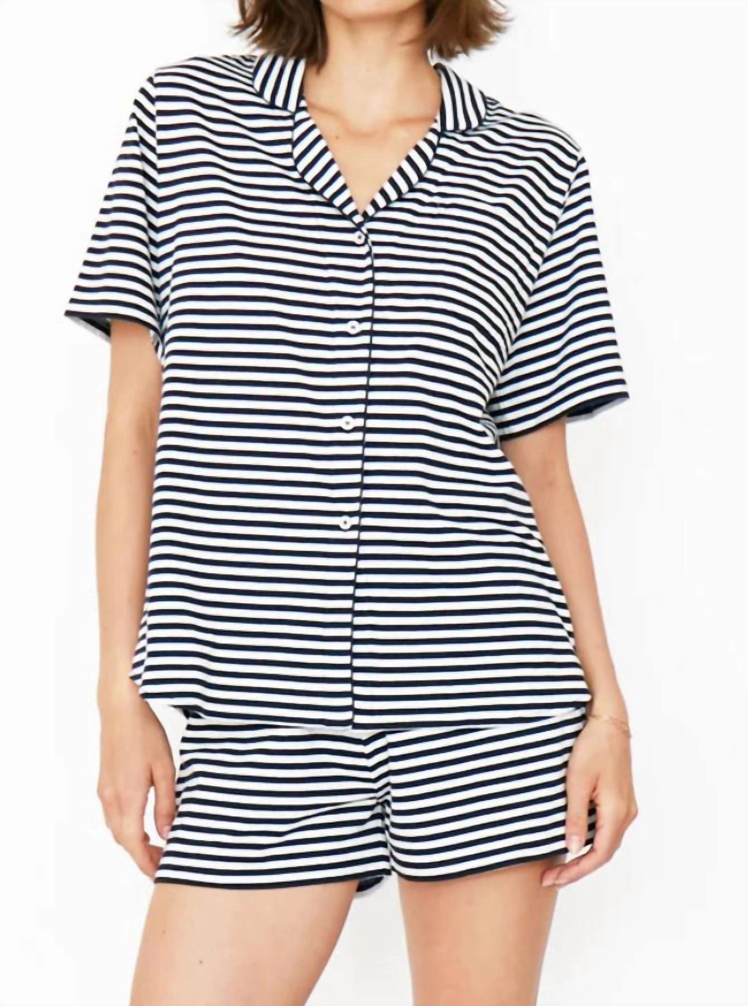 Sustainable Manufacturing Odor Control Treatment The Short Pajama Set In Navy/white
