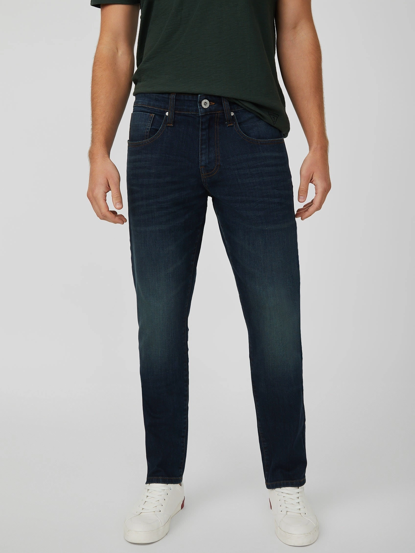 Halsted Tapered Slim Jeans Quick Wash Travel Outfit Street Fashion Creative Look