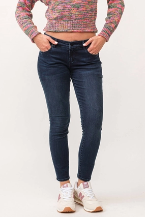 Minimalist Traveler Gear Bold Look Joyrich Skinny Jeans In Concord