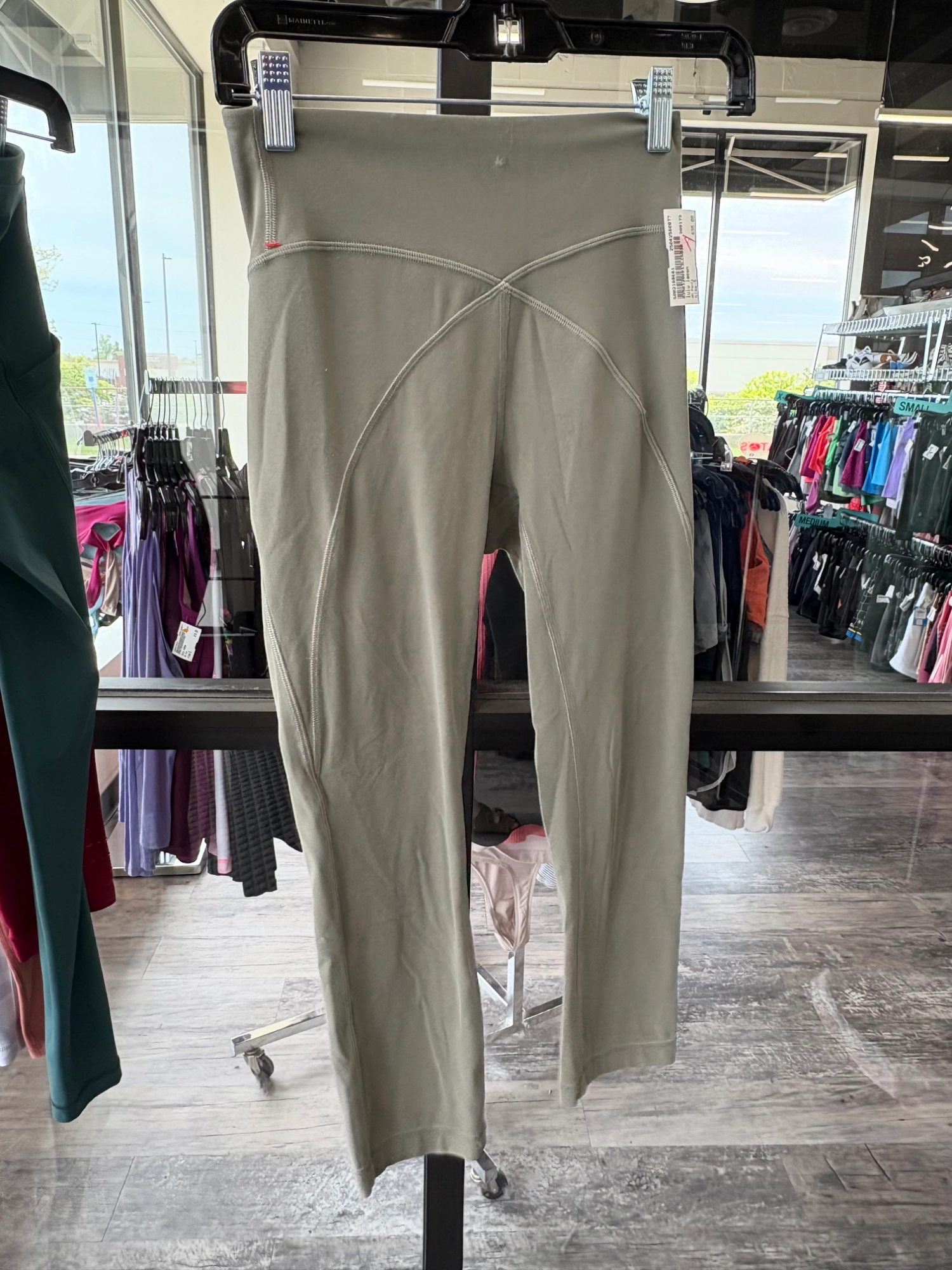 Lulu Lemon Athletic Pants Size Small sock venue