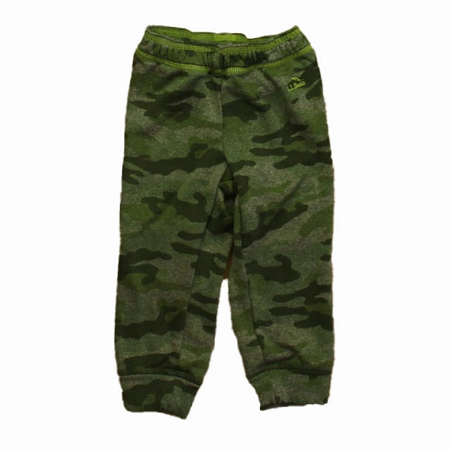 Dark wash L.L. Bean Boys Green Camo Athletic Pants