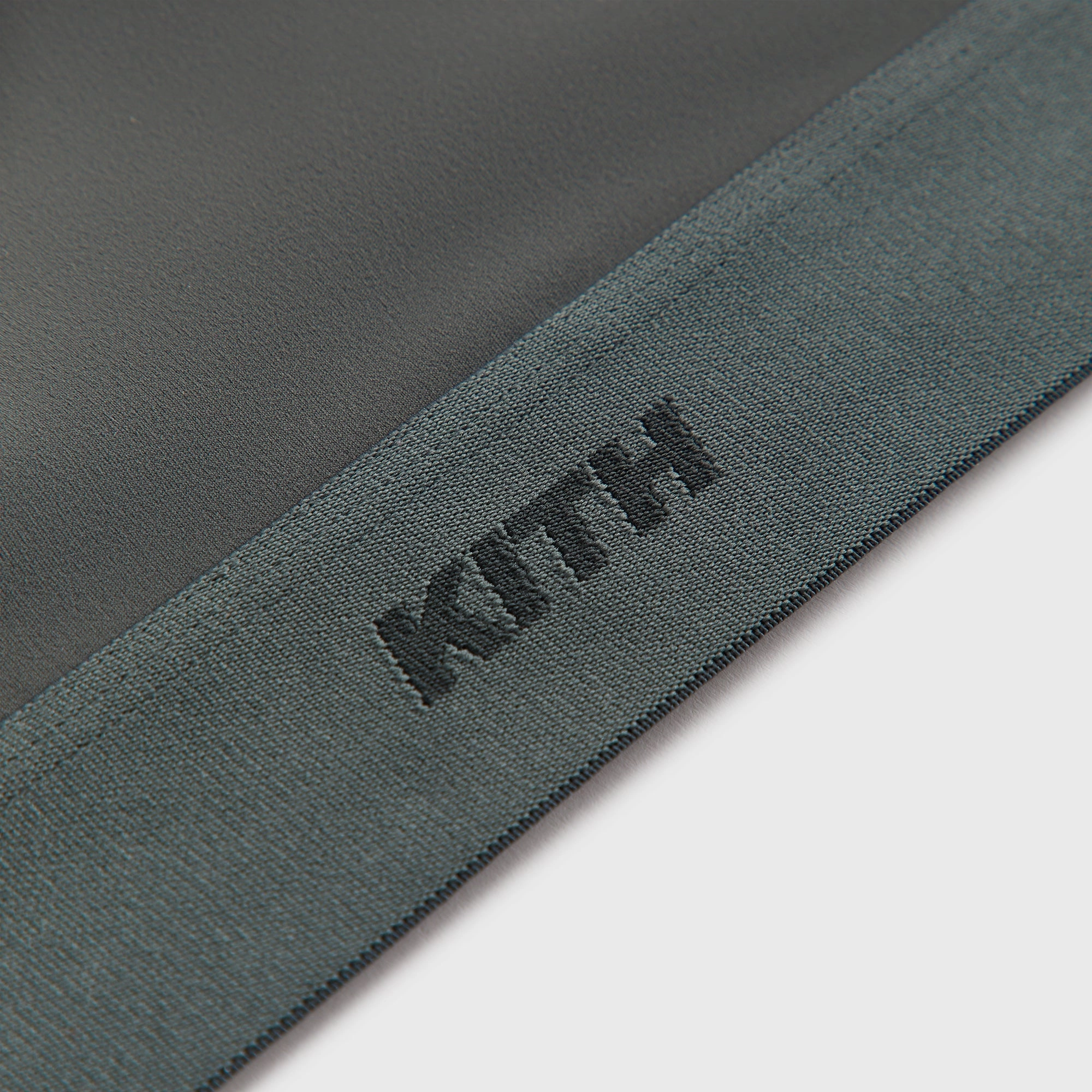 AntibacterialMaterial Streamlined Fit Kith Women Elle U-Neck Active Bra - Machine