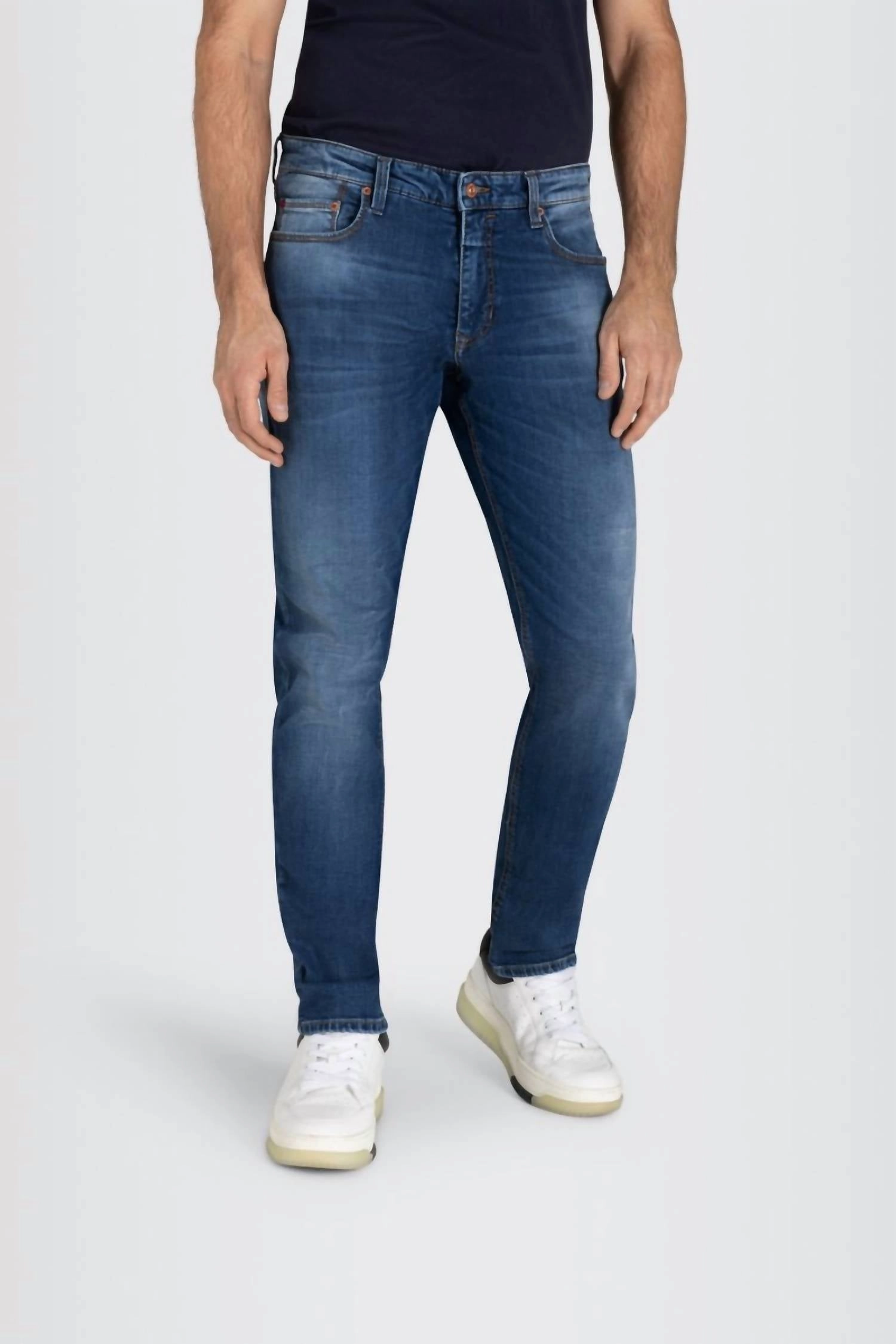 Greg Tapered Jeans In Mid Blue Vintage Fray Resistant Hem Modern Wear