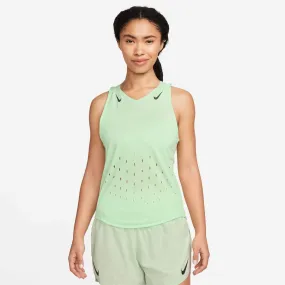 No Slip Interior Bound Edges Nike | Women's AeroSwift Dri-FIT ADV Running Singlet - Vapor Green/Black