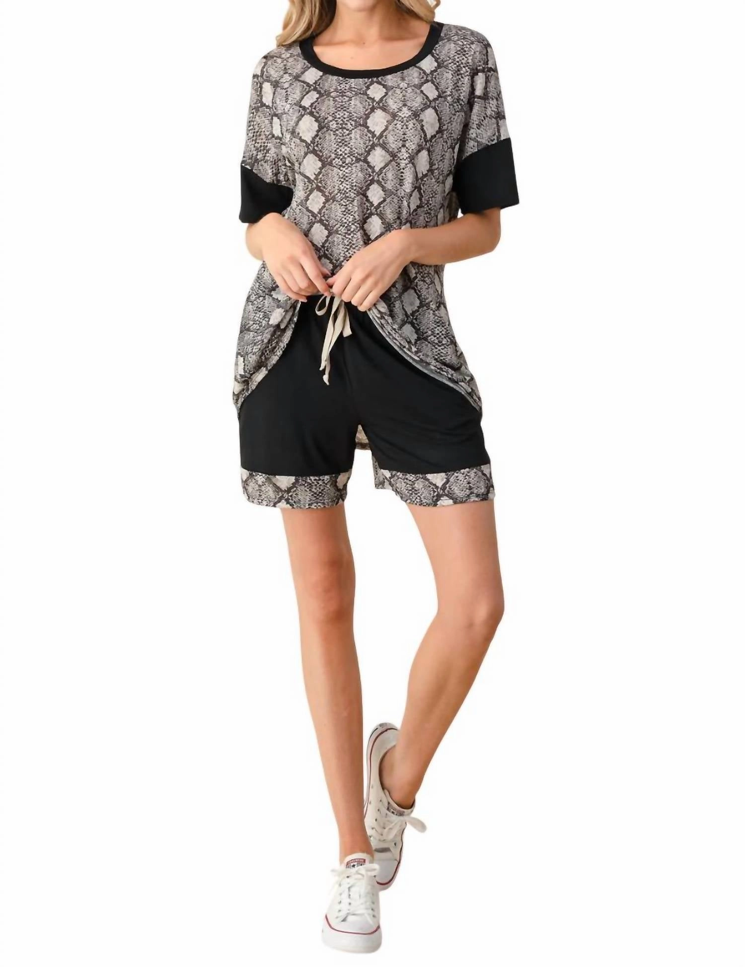 Hypoallergenic Textiles Snake Print Loungewear Short Set In Black