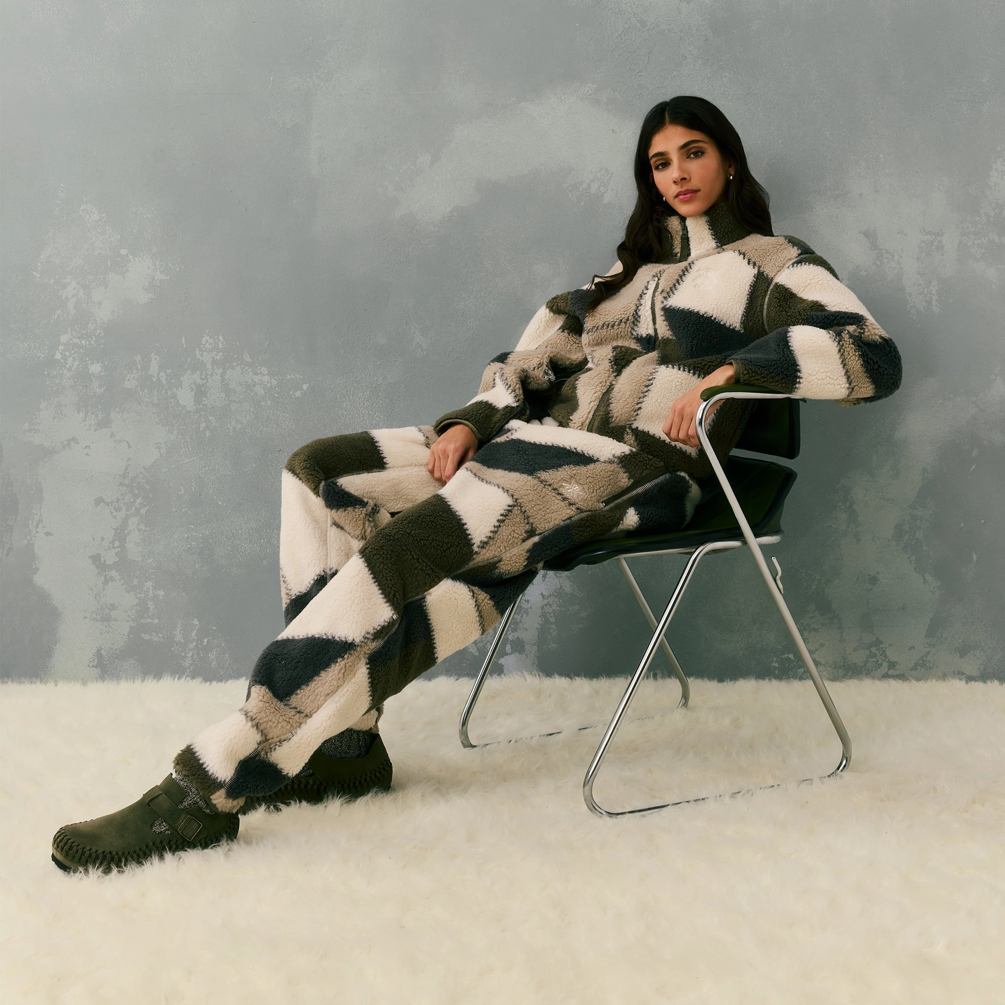 Easy Wear Heat Control Kith Women Chelsea III Patchwork Fleece Jogger - Plaster