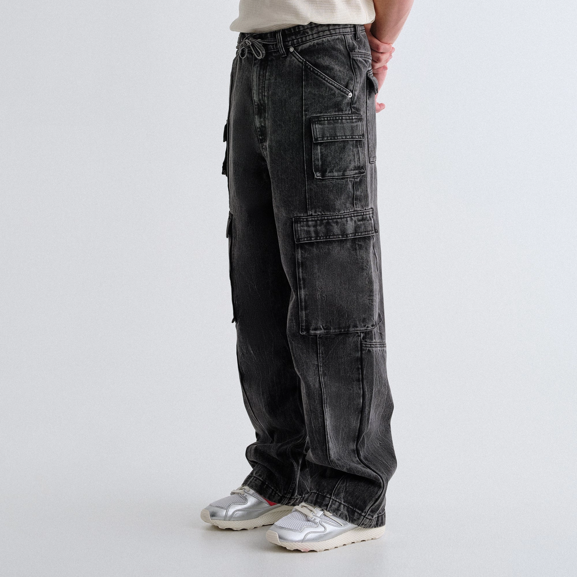 Kith Zane Denim Cargo Pant -  Ryder Wash CompressionSupport Functional Fit