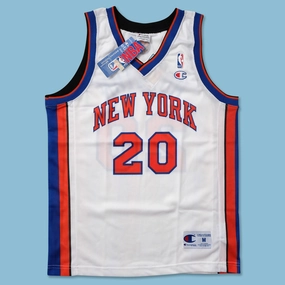 Vintage Champion New York Knicks Jersey Medium Reflective Trim Detail
