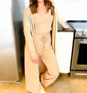 Linden Lounge Set In Chai Zero Irritation Finish MotionAdaptive Fit
