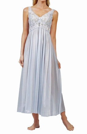 Silhouette 53 Inch Sleeveless Long Gown In Silver Convertible Features