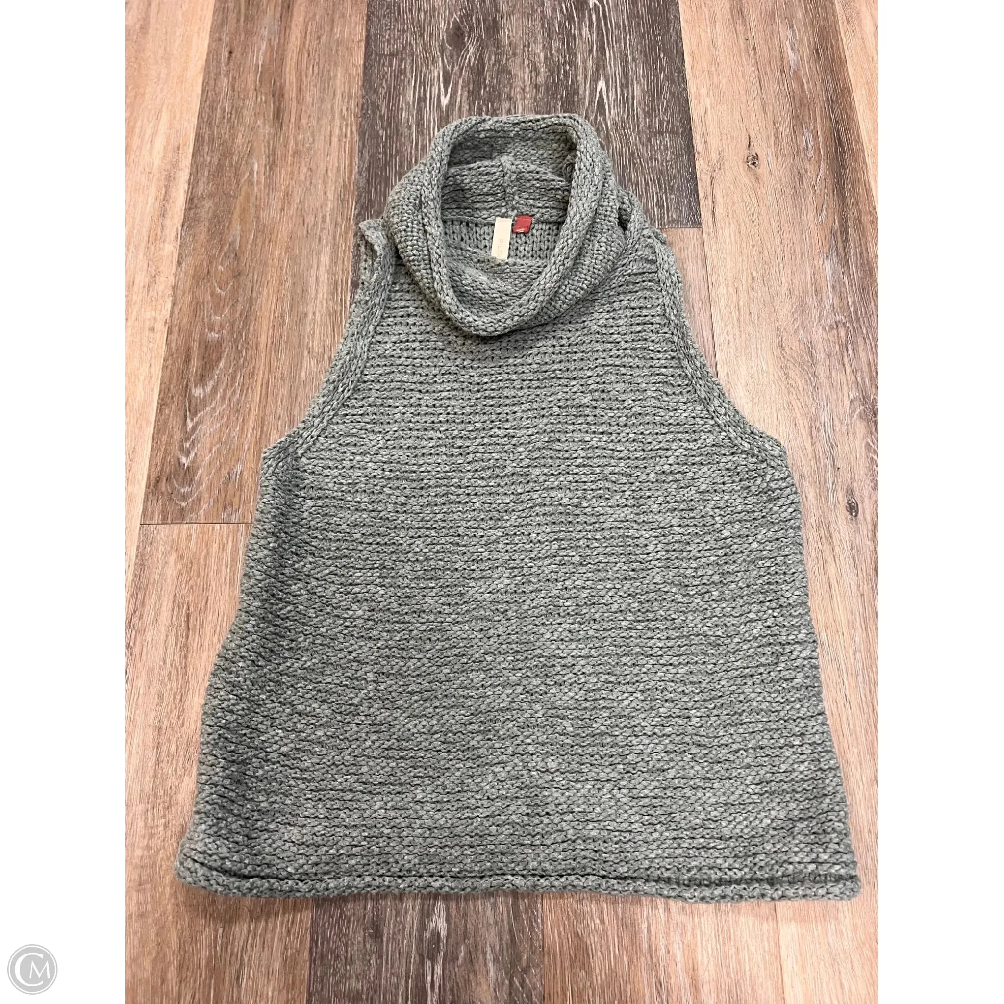 Lightweight Weave Material Layered Neckline Details Sweater Short Sleeve By Pilcro In Grey, Size: M