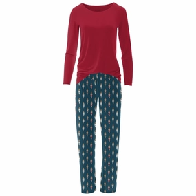 Women's Long Sleeve Tee & Pajama Pants Set In Peacock Nutcrackers Non Restrictive Silhouette