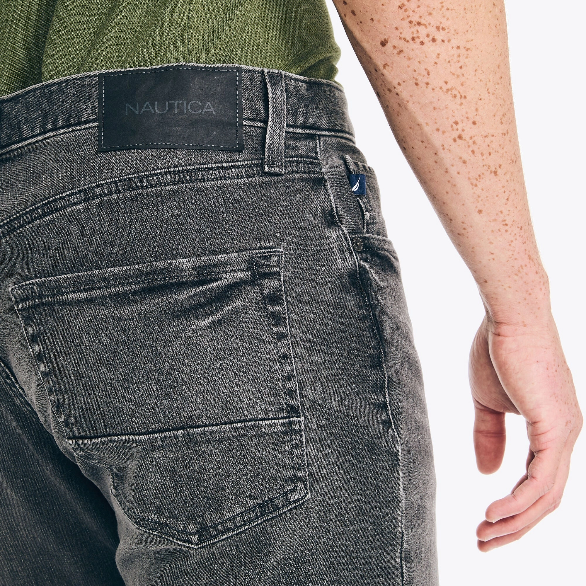 Nautica Mens Sustainably Crafted Vintage Straight Stretch Denim Solid Choice Chill Outfit Streetwear Fan Holiday Vibes