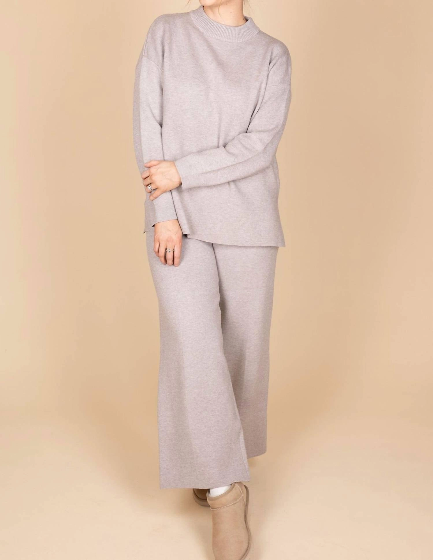 Clara Comfort Set In Grey MoistureWicking Material Reinforced Neckline