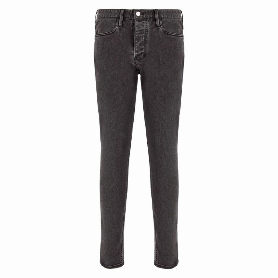 Style Focus Softened Texture Emporio Armani Rinse-Washed J75 Denim Jeans