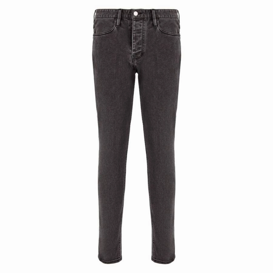 Emporio Armani Rinse-Washed J75 Denim Jeans Simple Aesthetic Weekend Getaway Trend Setter
