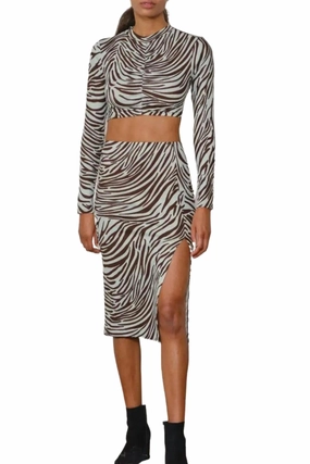 Open-Back Top And Midi Skirt Set In Seafoam/brown Reinforced Edges