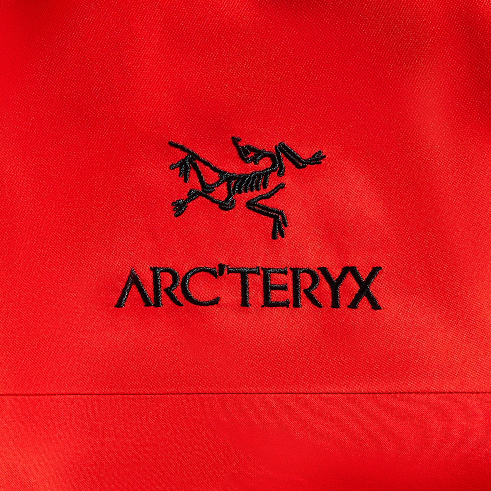 Arc'teryx Alpha SV Jacket - Dynasty / Black Pocket Placement Reinforced Seam Durability