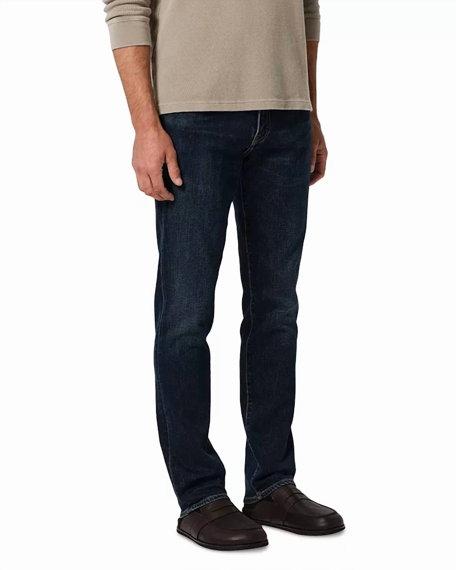 City Walk Smooth Perfect Casual Straight Fit In Scotia