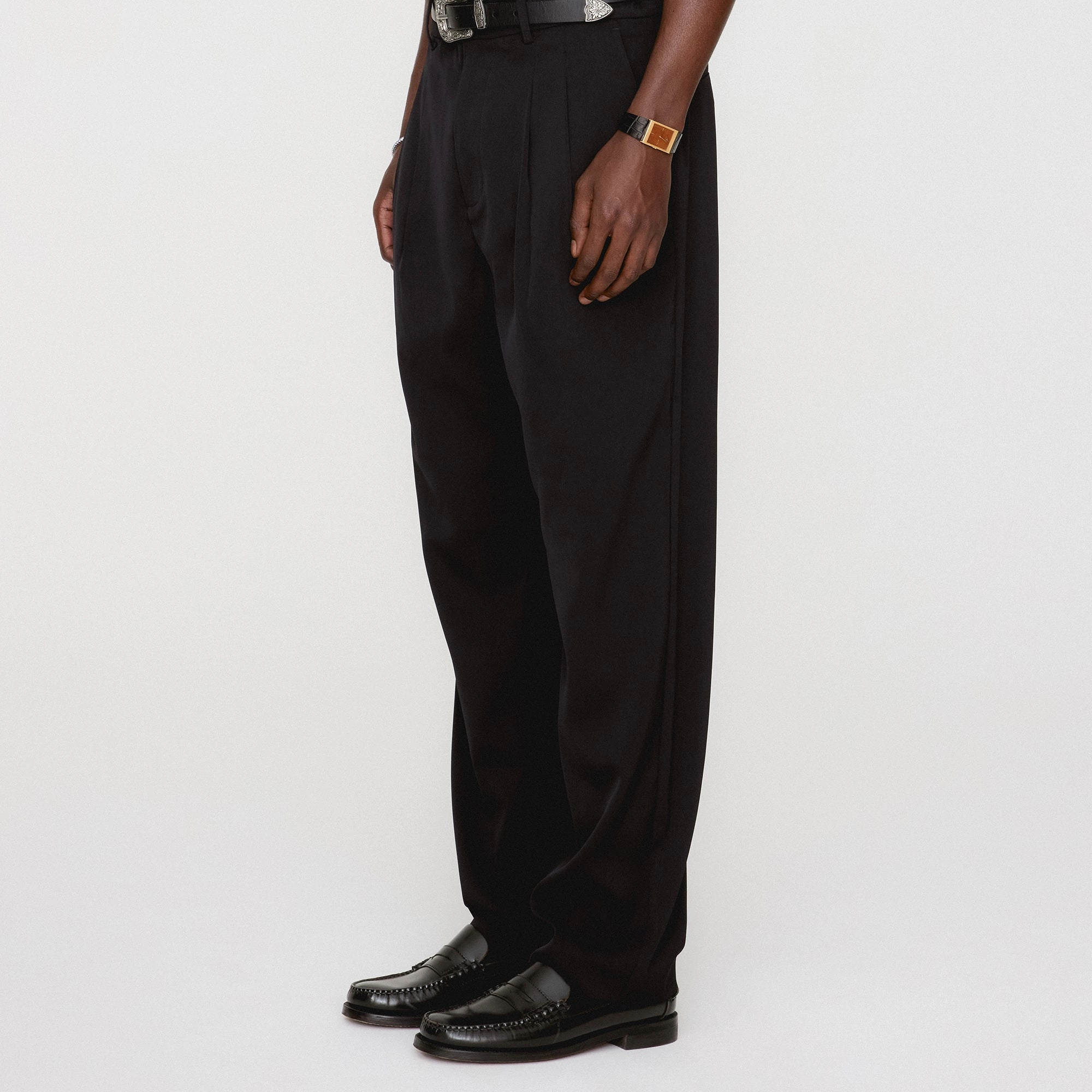 &Kin Kylan Pleated Trouser - Black Wrinklefree NonIrritatingSeams