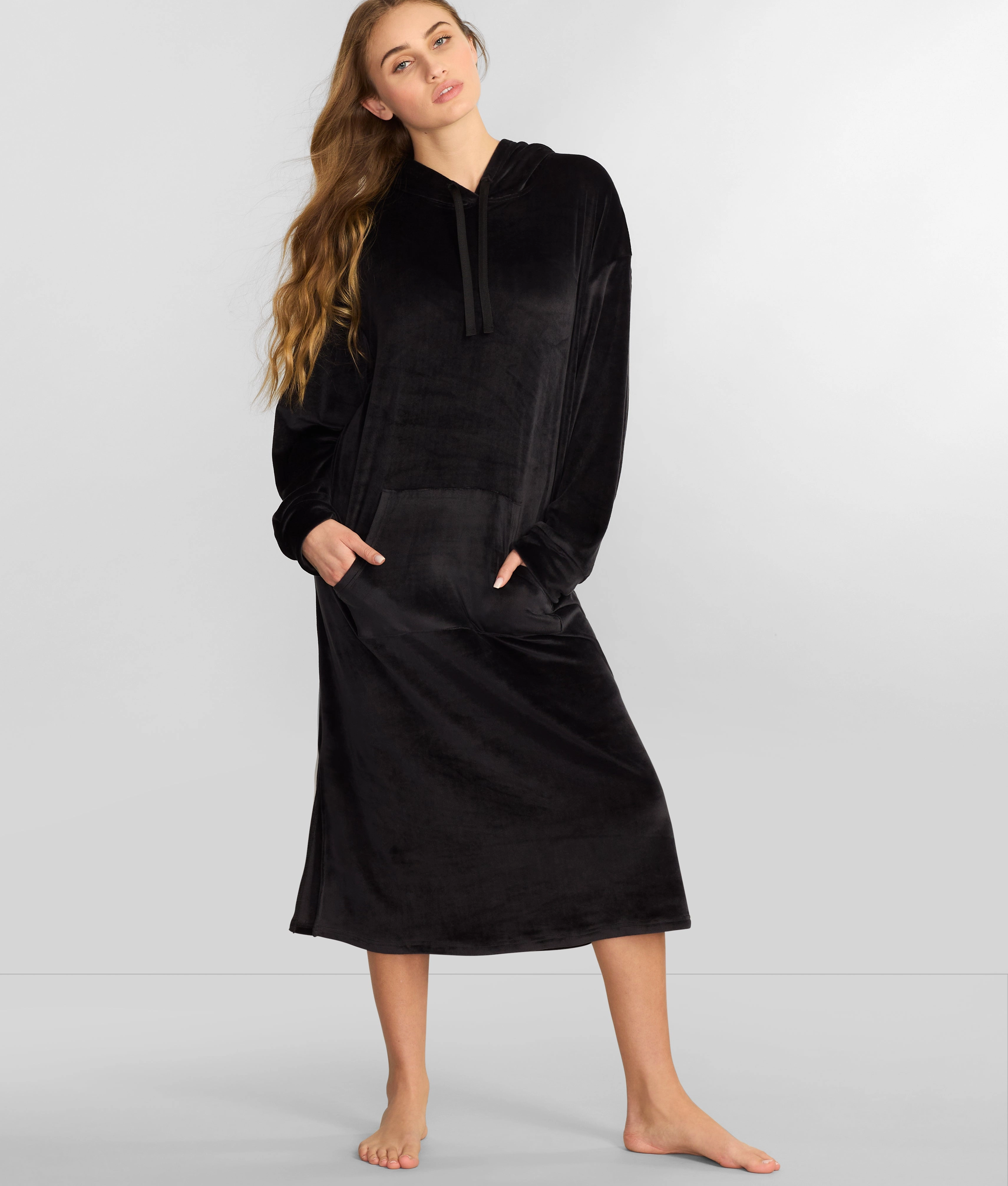 MachineWashable Fabric Reveal Women's Velour Hooded Snuggler