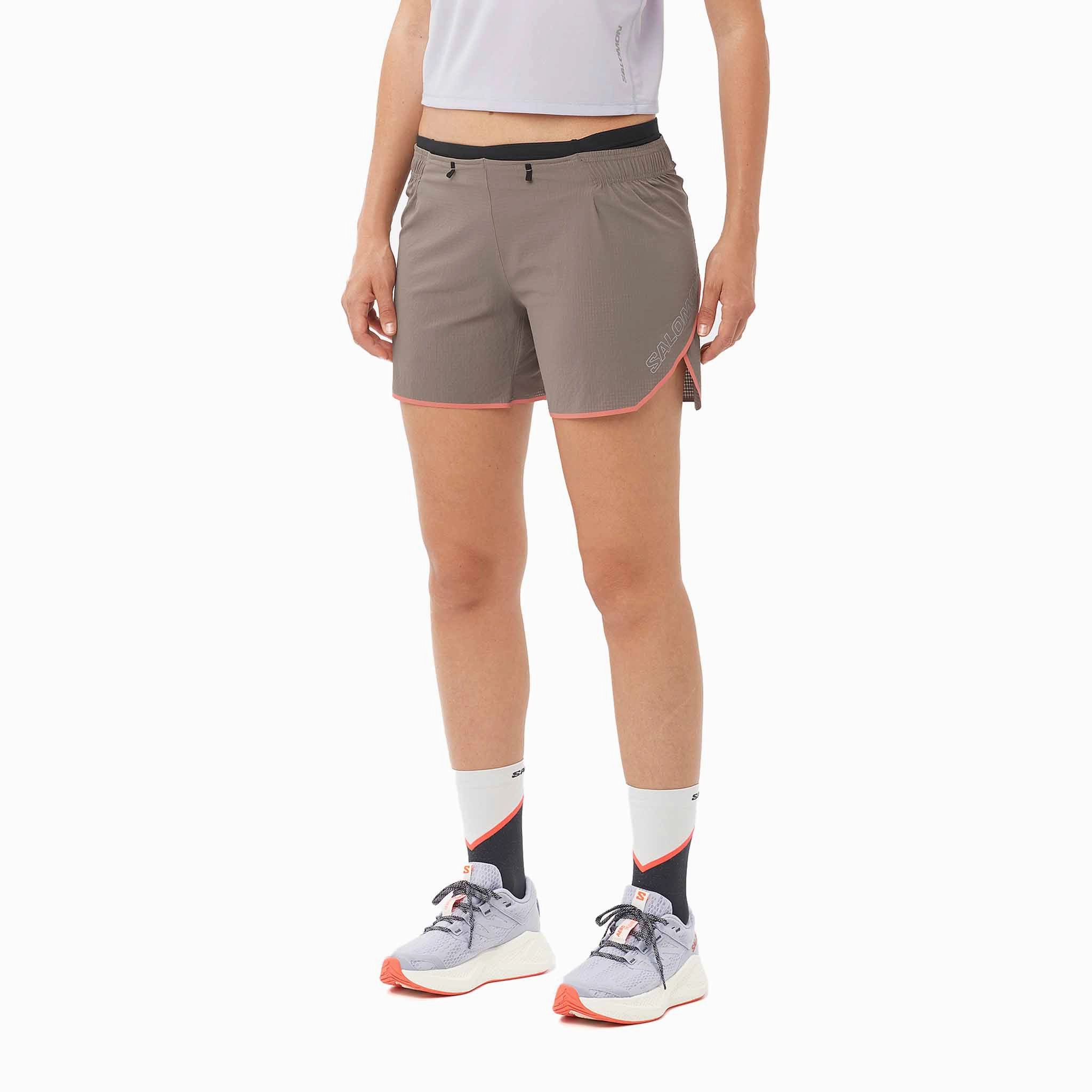 Salomon | Women's Sense Aero 5" Shorts - Iron/Neon Flame AirflowChannels