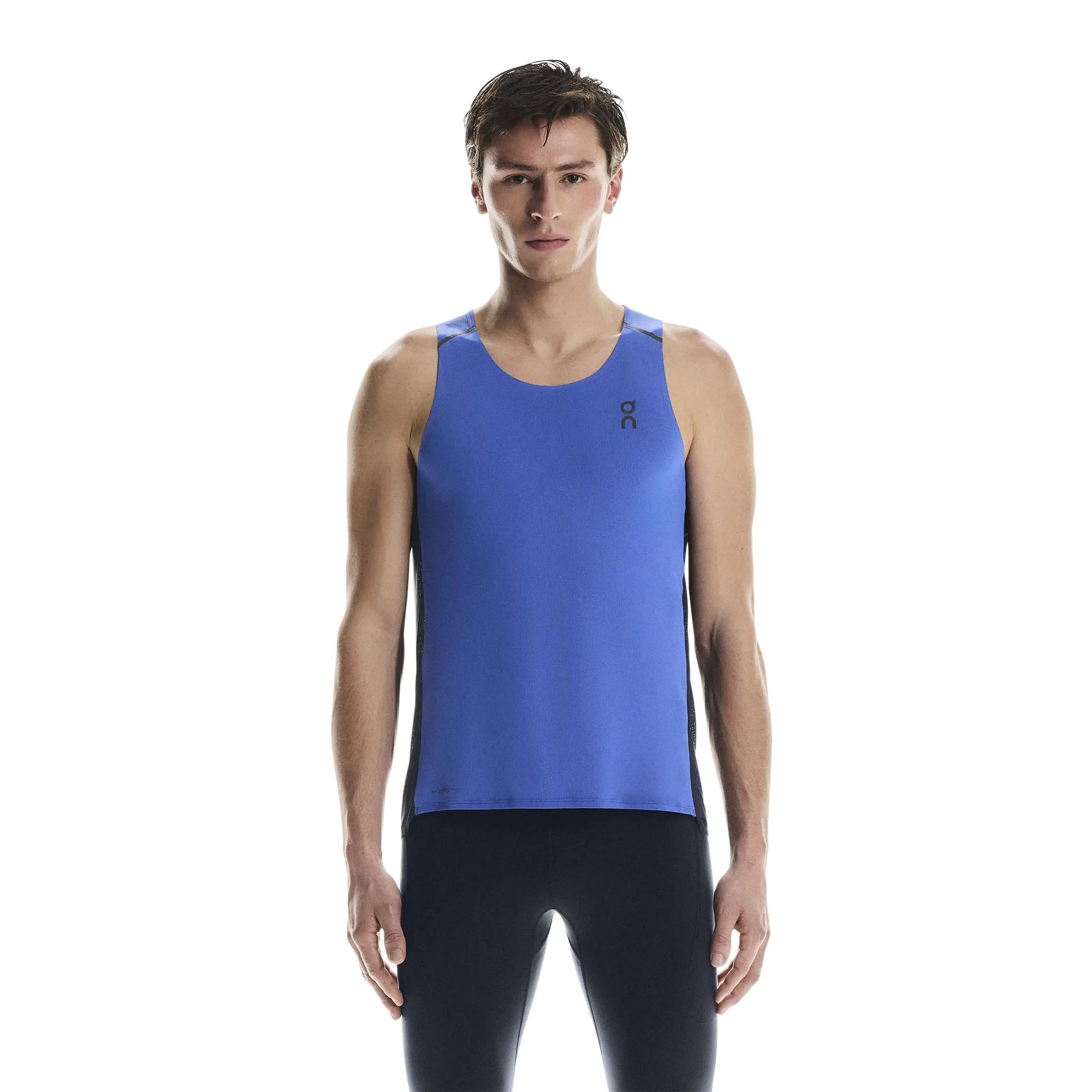 On | Men's Performance Tank - Zaffre/Navy Flexible frame dry environment