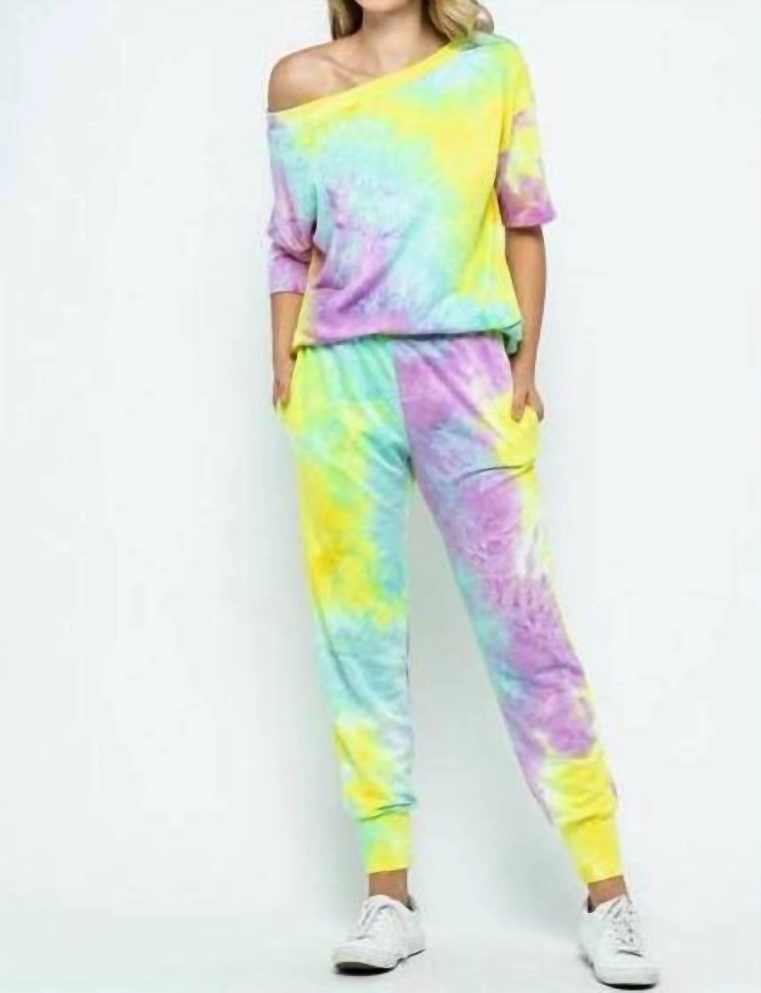 Riki Tie Dye Jogger Set In Magenta Mix Plush Fleece Lining