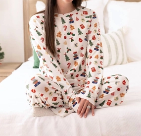 Comfort Fit Design Butterfly Hem Detail Anne Christmas Morning Pajama Pants Set In White