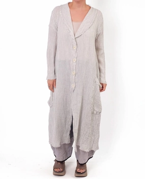 Striped Comfort Duster In White Odor Control Technology Moisture Control Fabric