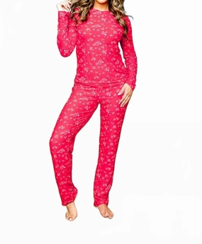 Long Sleeve Crew Neck Pajama Set In Red Non Restrictive Silhouette