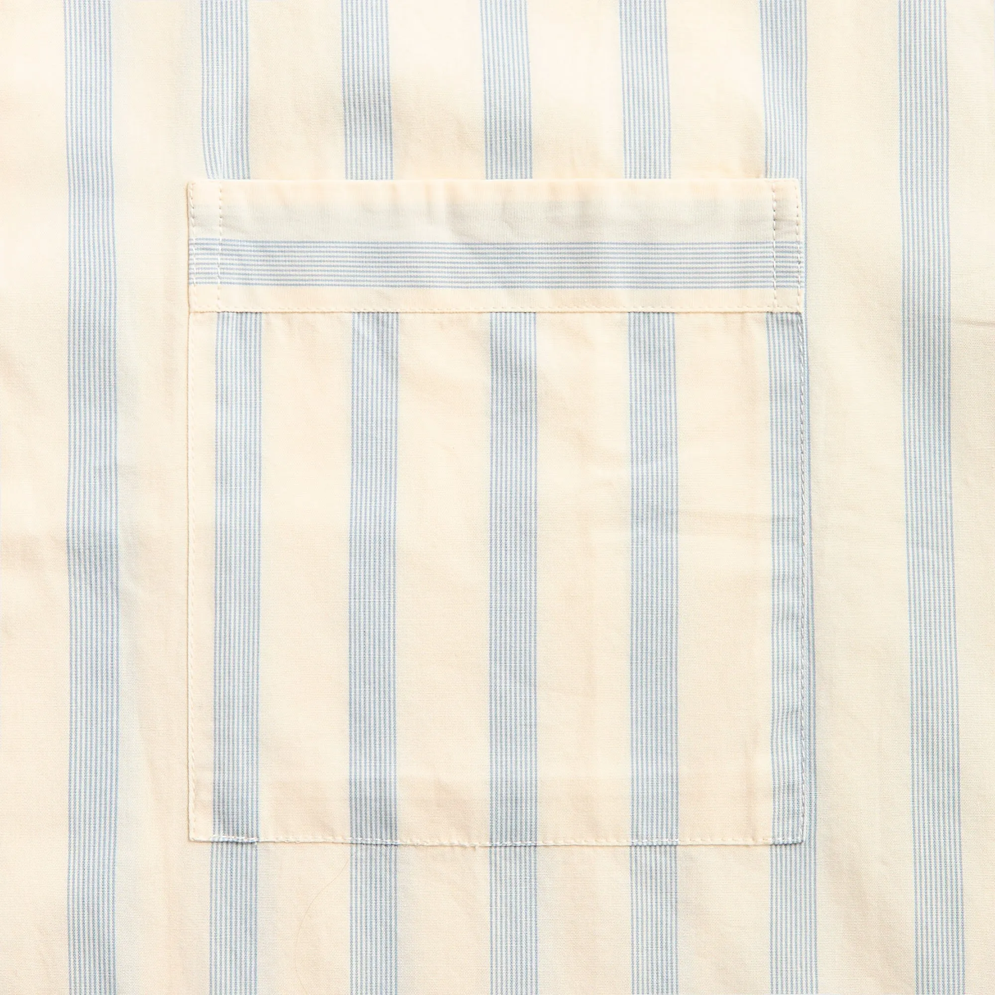 V-neck style Retro Vibe Tekla Poplin Pyjamas Short Sleeve Shirt - Needle Stipes