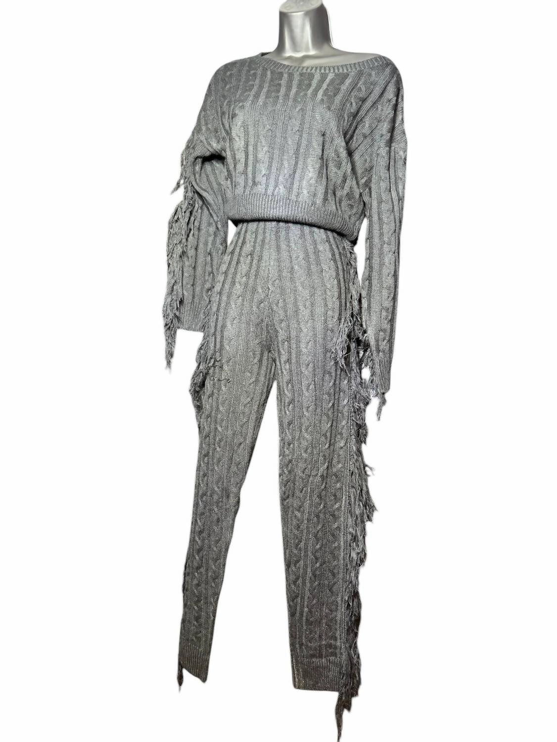 Women's Sweater Fringe Set In Black Flexible Waistband