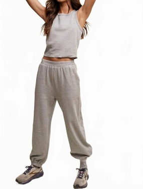 Zero Irritation Finish Crop Top And Jogger Pants Set In Grey