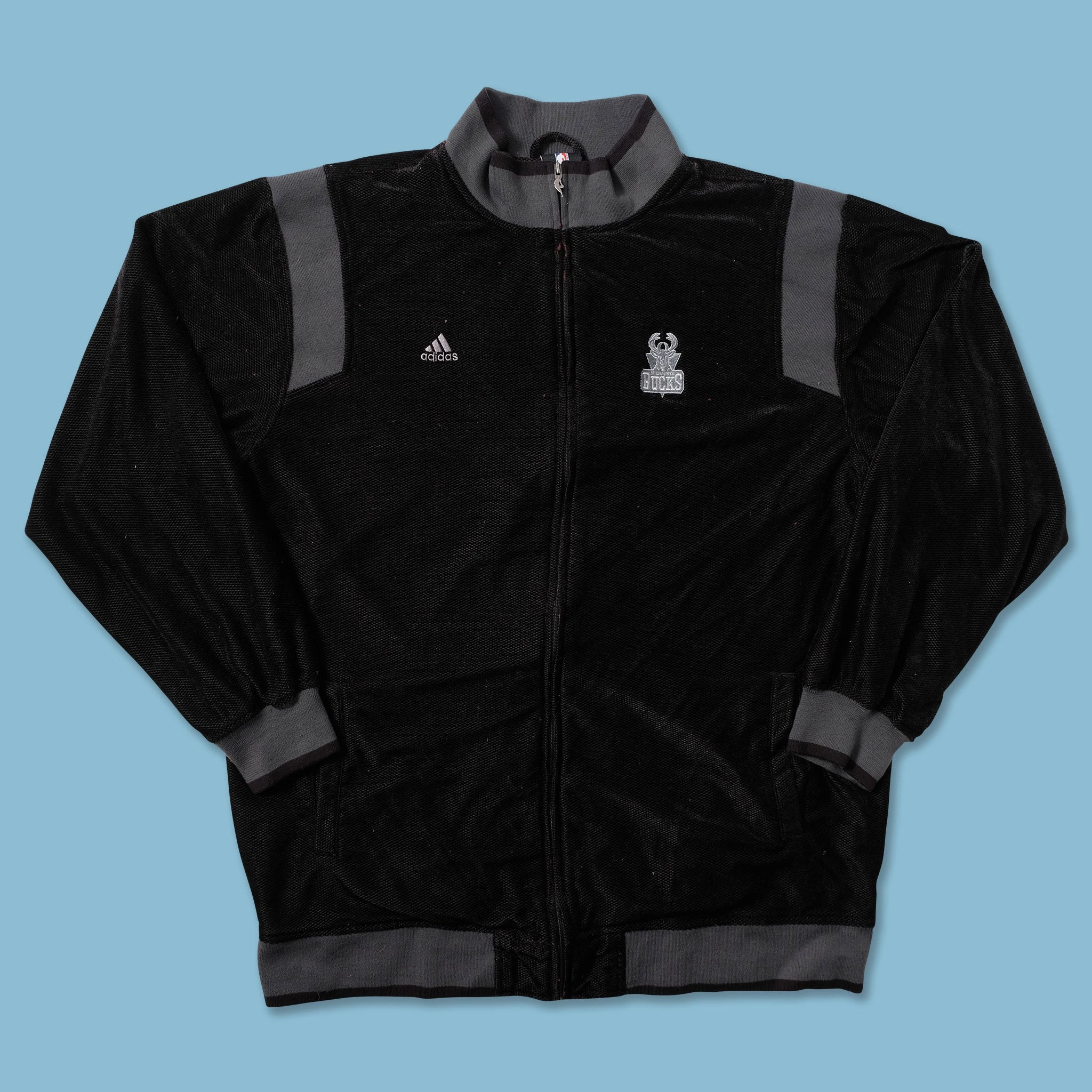 Soft touch finish Vintage adidas Milwaukee Bucks Track Jacket XXL