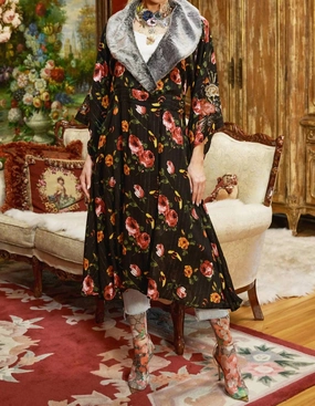 Charlene Princess Of Monaco Kimono In Black Lurex Hidden Pocket Detail