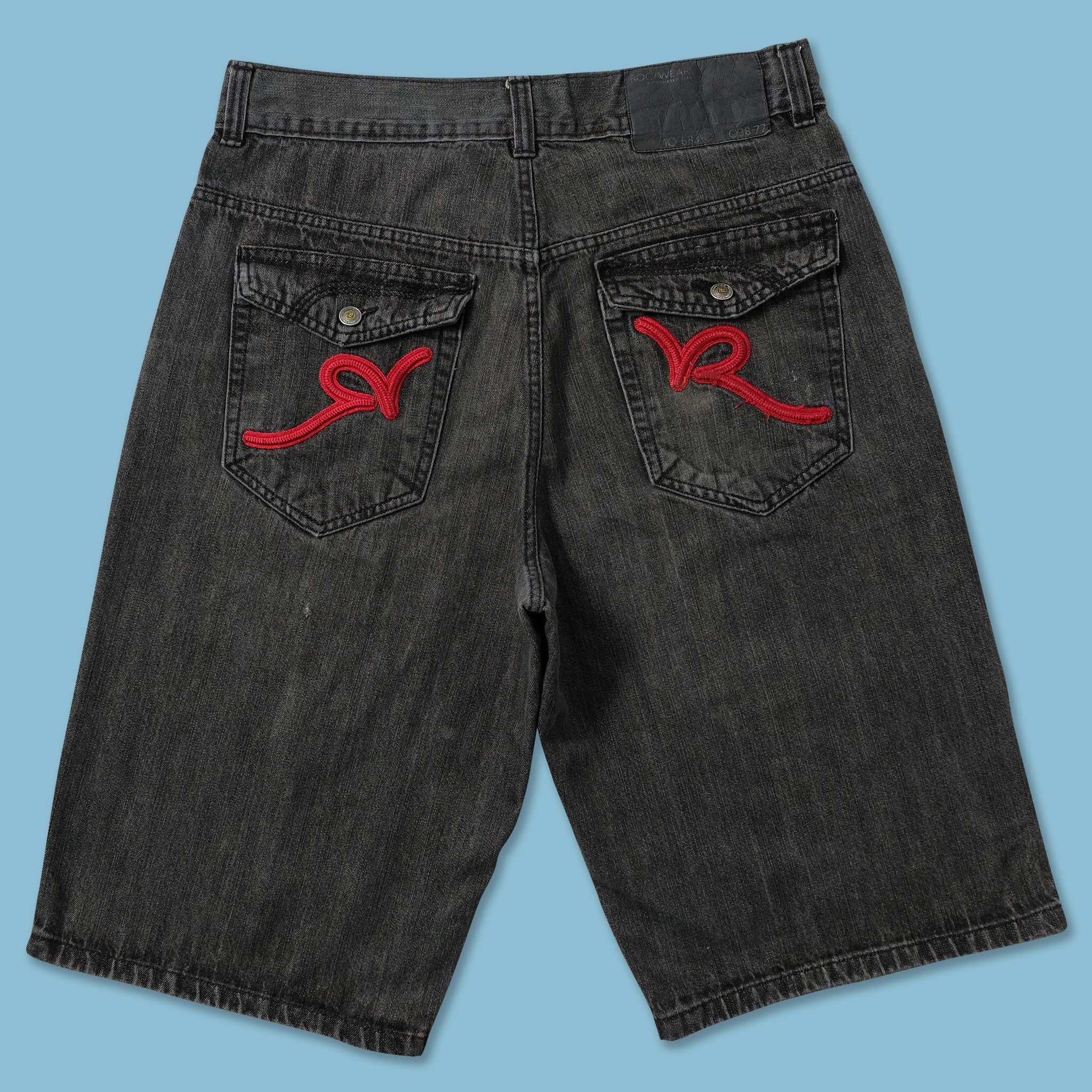 Versatile staple Comfortable Leg Y2K Rocawear Baggy Jorts W34